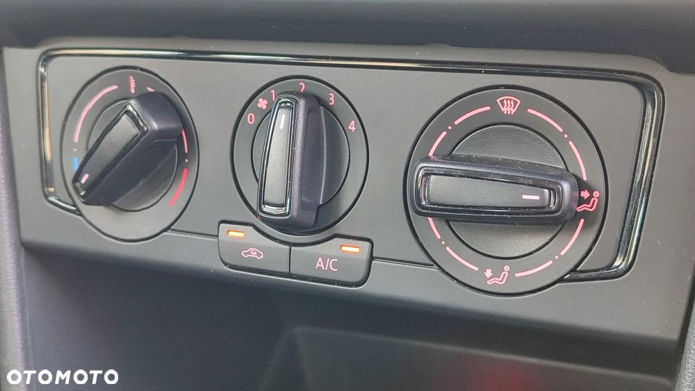 Volkswagen Polo - 17