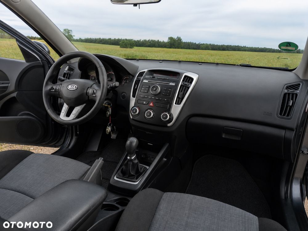 Kia Ceed - 5