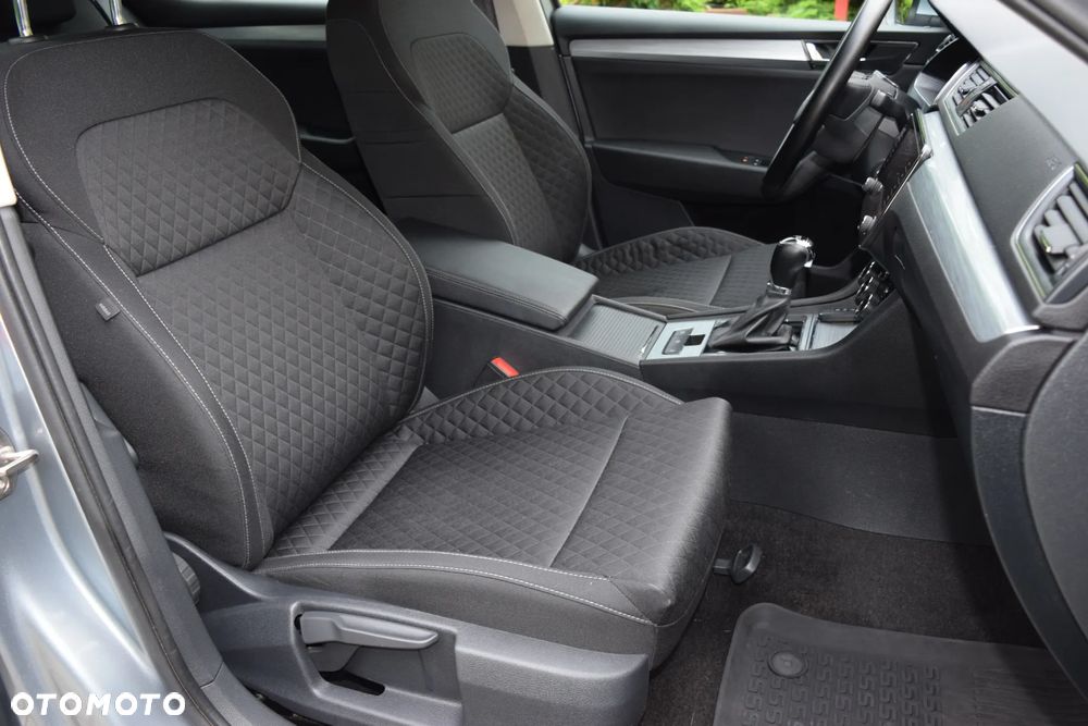 Skoda Superb 1.5 TSI L&K DSG - 11