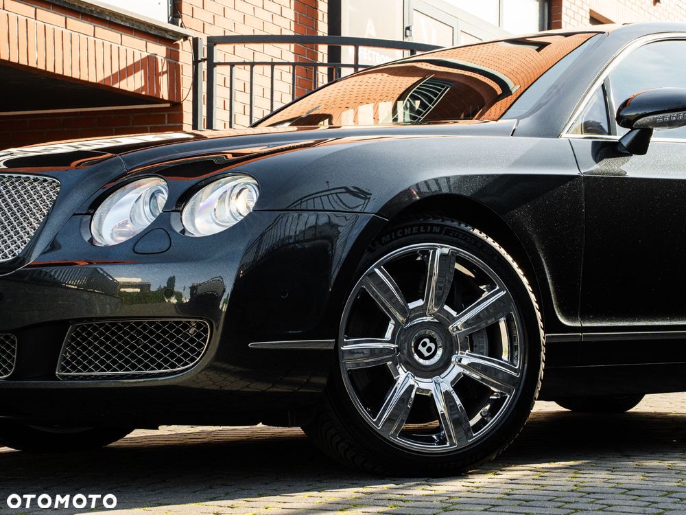 Bentley Flying Spur - 1