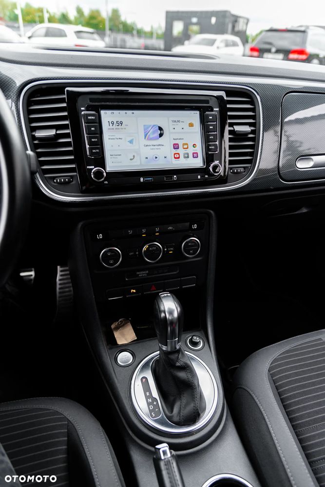 Volkswagen Beetle 2.0 TSI DSG Exclusive Sport - 38
