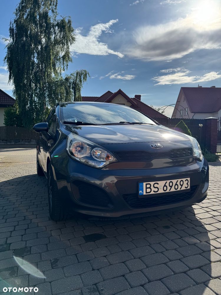 Kia Rio - 2
