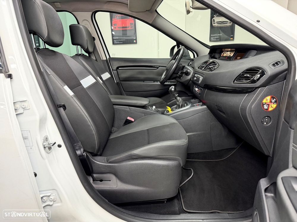 Renault Grand Scénic Energy dCi 110 S&S LIMITED - 23