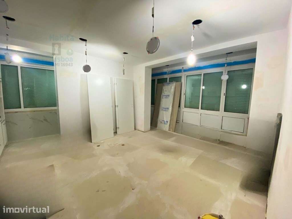 T4 Remodelado no Laranjeiro: Modernidade e Centralidade - Grande imagem: 2/30