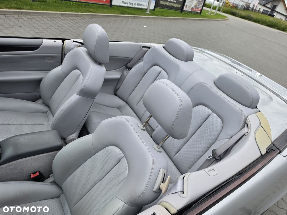 Mercedes-Benz CLK - 27