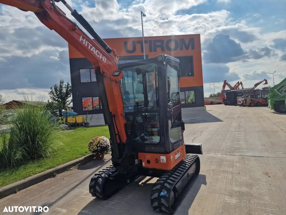 Hitachi 2,7t, CUPLA RAPIDA cu INCLINARE CUPE, 2021, 627h, cupe 400mm, 600mm, taluz NOI, senile 80% bune, inst picon, latime 1,5m, Ad sapare 3m, ridica 1,5t, motor 21CP, Produs in JAPONIA, posiblitate leasing 4 ani, CA NOU-PROMOTIE 32.900 EUR+Tva - 9