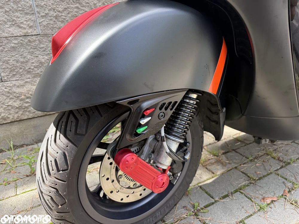 Vespa GTS - 12