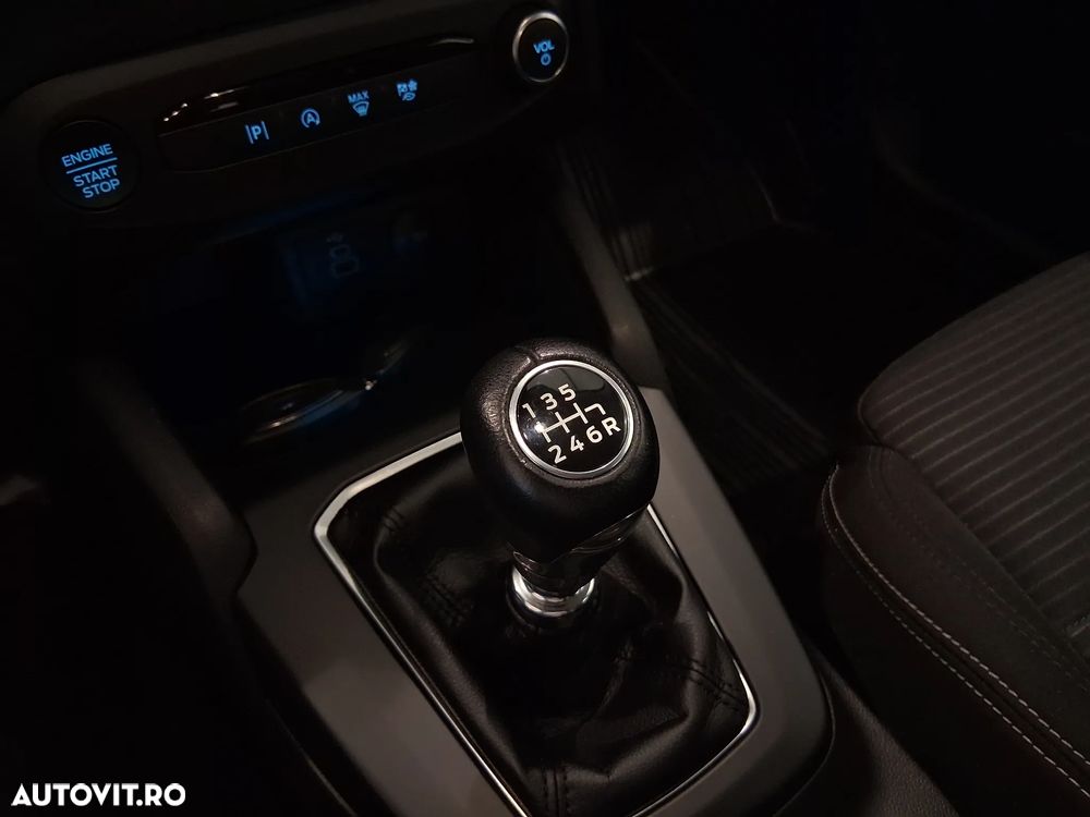 Ford Focus 1.0 EcoBoost Titanium - 20