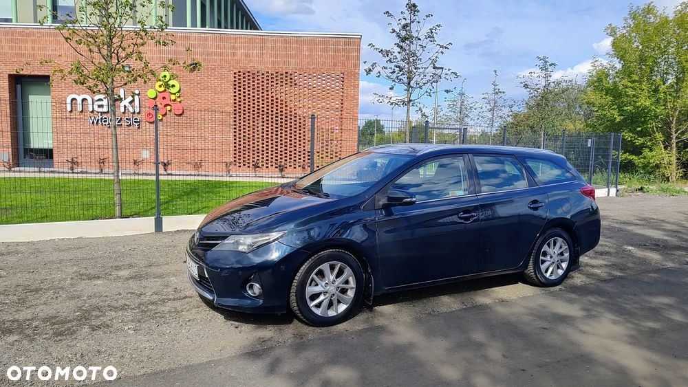 Toyota Auris 1.4 D-4D Premium Comfort - 6