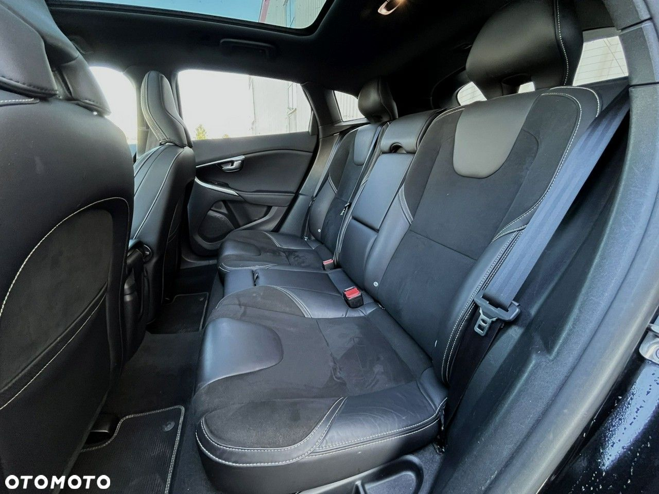 Volvo V40 T3 Geartronic RDesign - 13