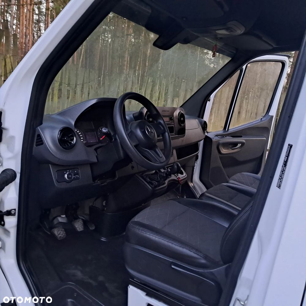 Mercedes-Benz Sprinter - 7