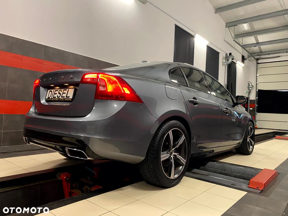 Volvo S60 D4 Drive-E R-Design Momentum - 10