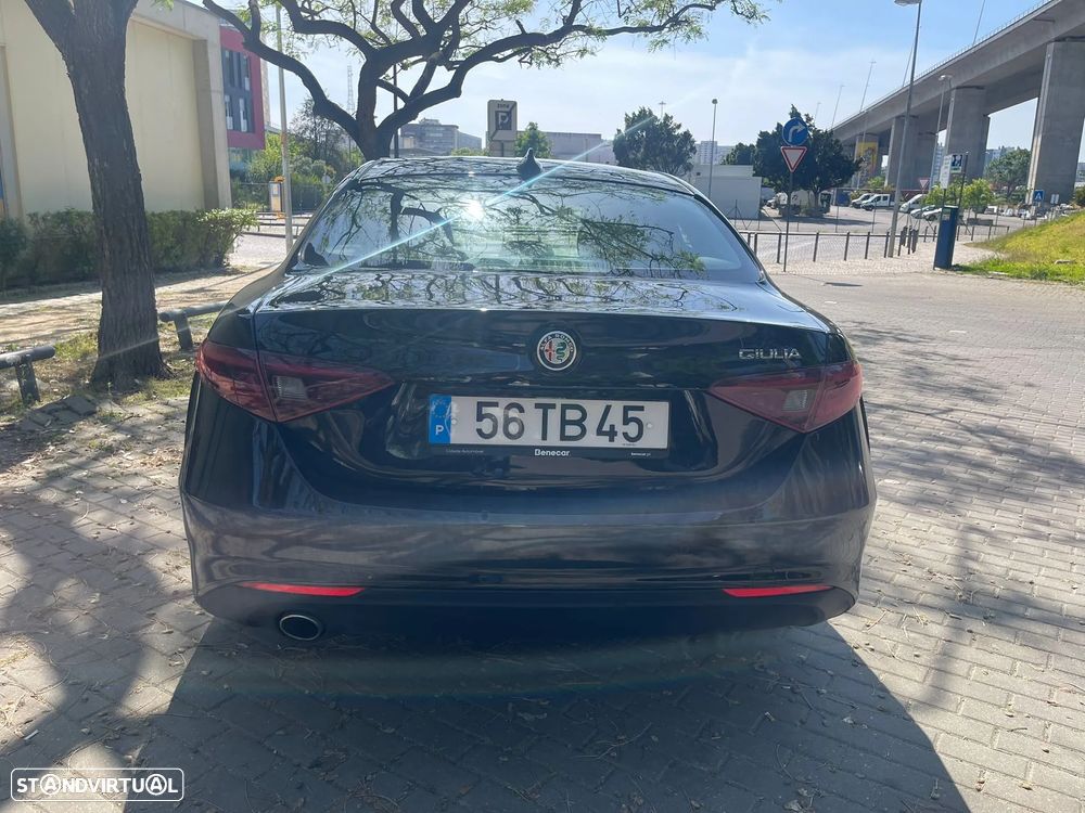 Alfa Romeo Giulia 2.2 D AT8 - 7