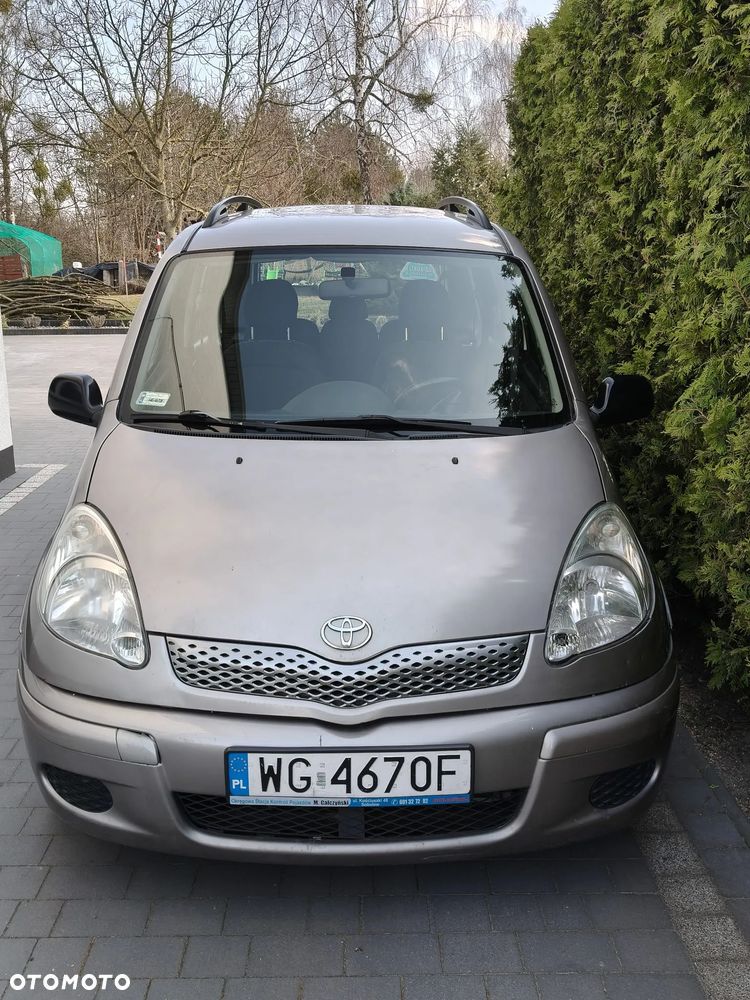 Toyota Yaris Verso 1.3 - 2