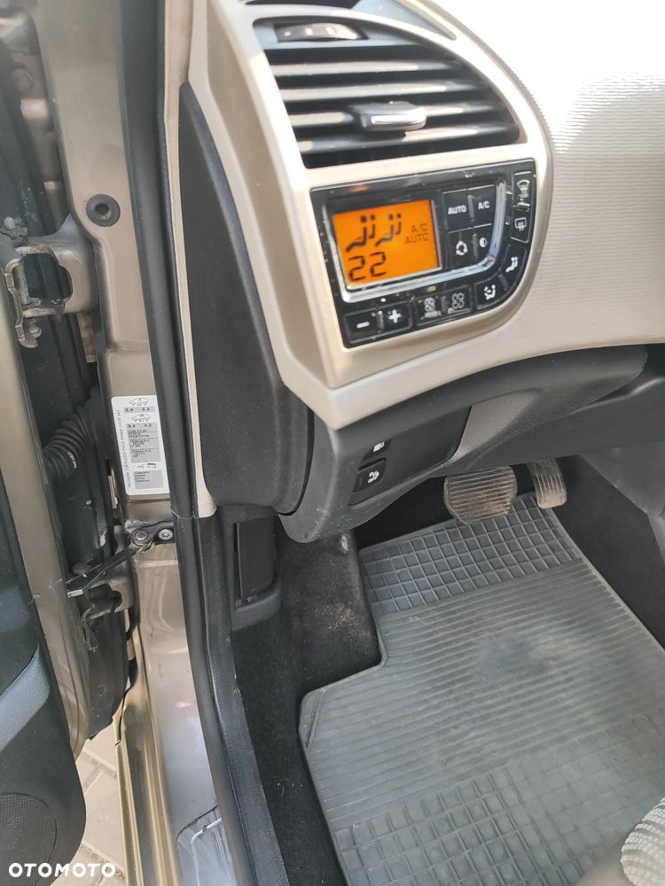 Citroën C4 Grand Picasso 2.0 HDi Exclusive MCP - 20