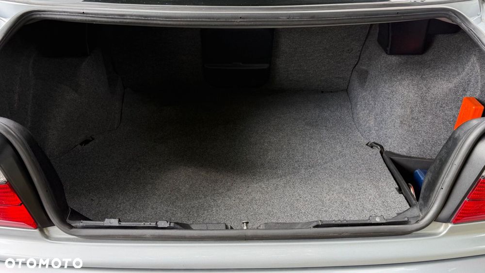 BMW Seria 3 - 33