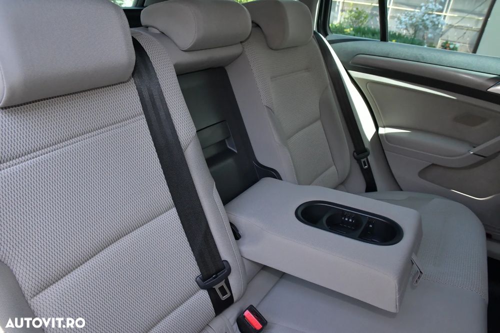 Volkswagen Golf 1.6 TDI BlueMotion Technology DSG Comfortline - 31