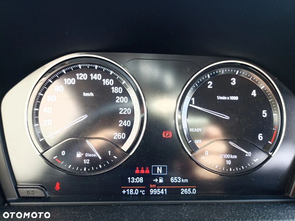 BMW Seria 2 218d - 8