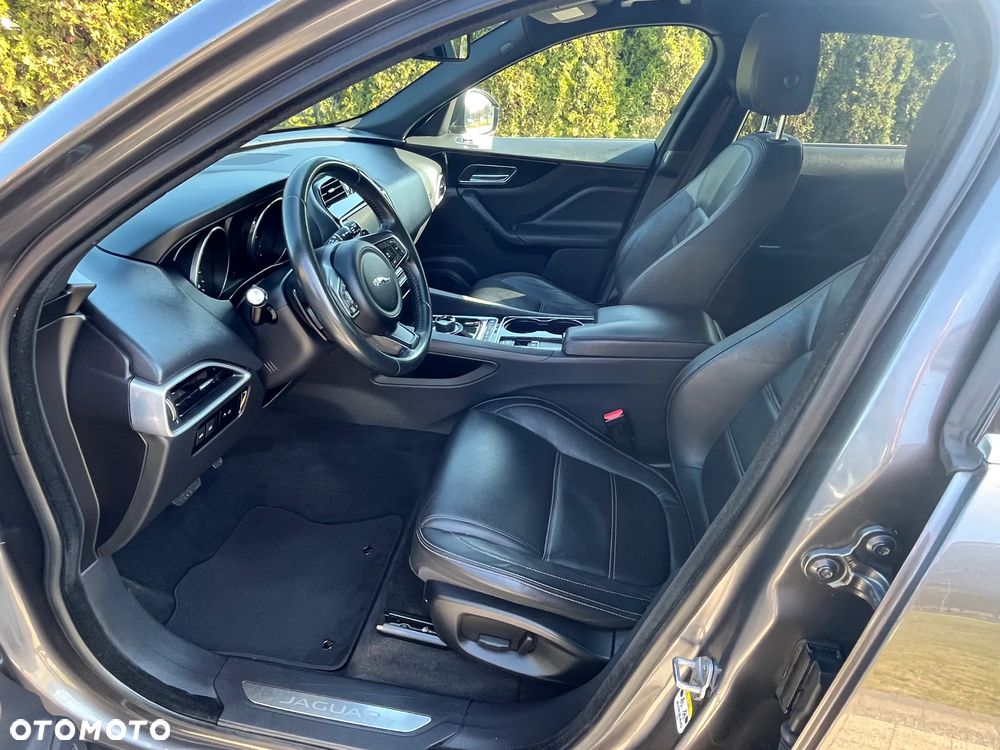 Jaguar F-Pace 20d Portfolio - 27