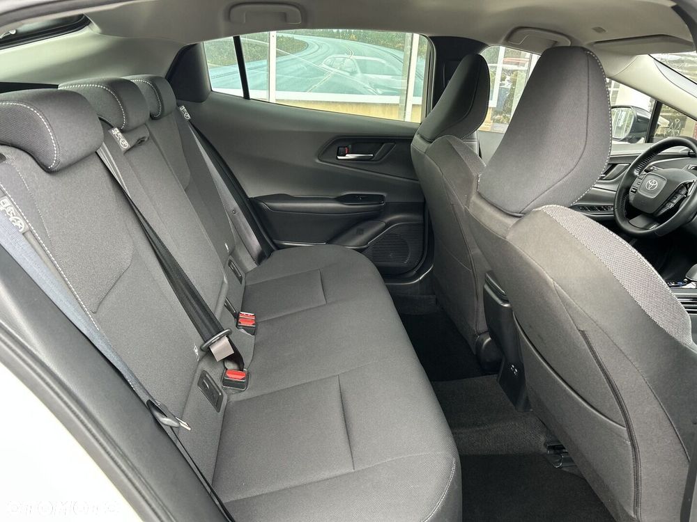 Toyota Prius - 25
