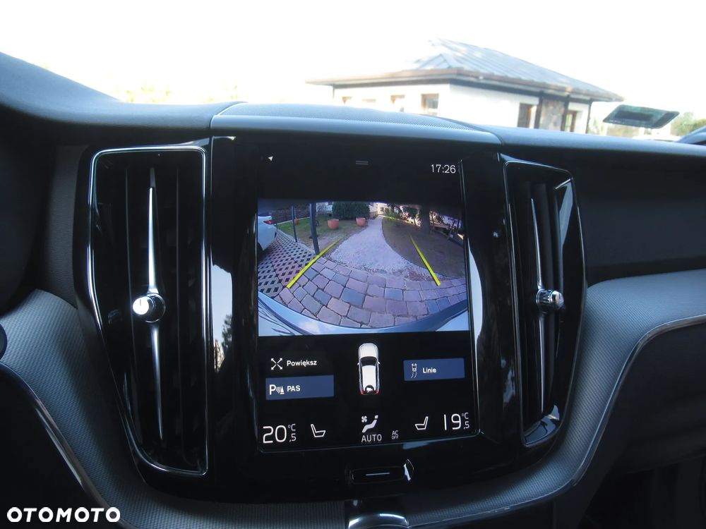 Volvo XC 60 T4 R-Design - 20
