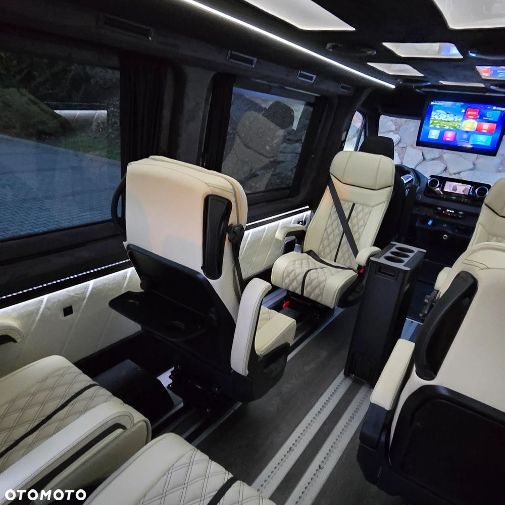 Mercedes-Benz Sprinter - 9