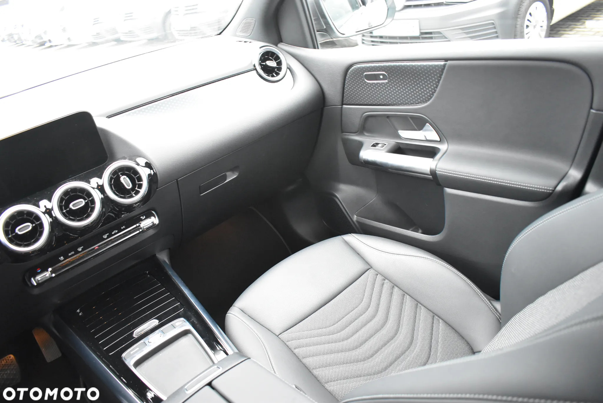 Mercedes-Benz Klasa B 200 d 8G-DCT - 21