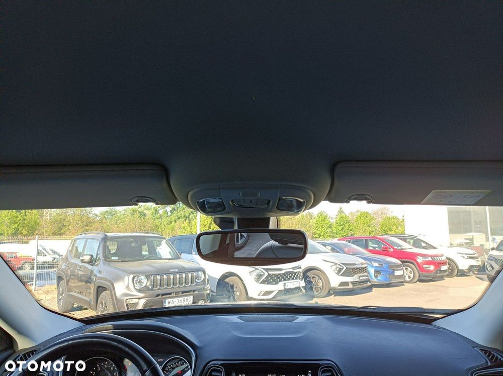 Jeep Compass - 24