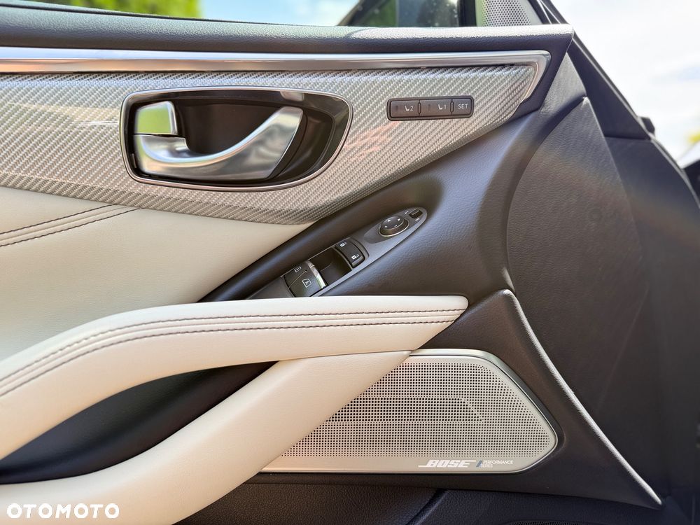 Infiniti Q60 - 18