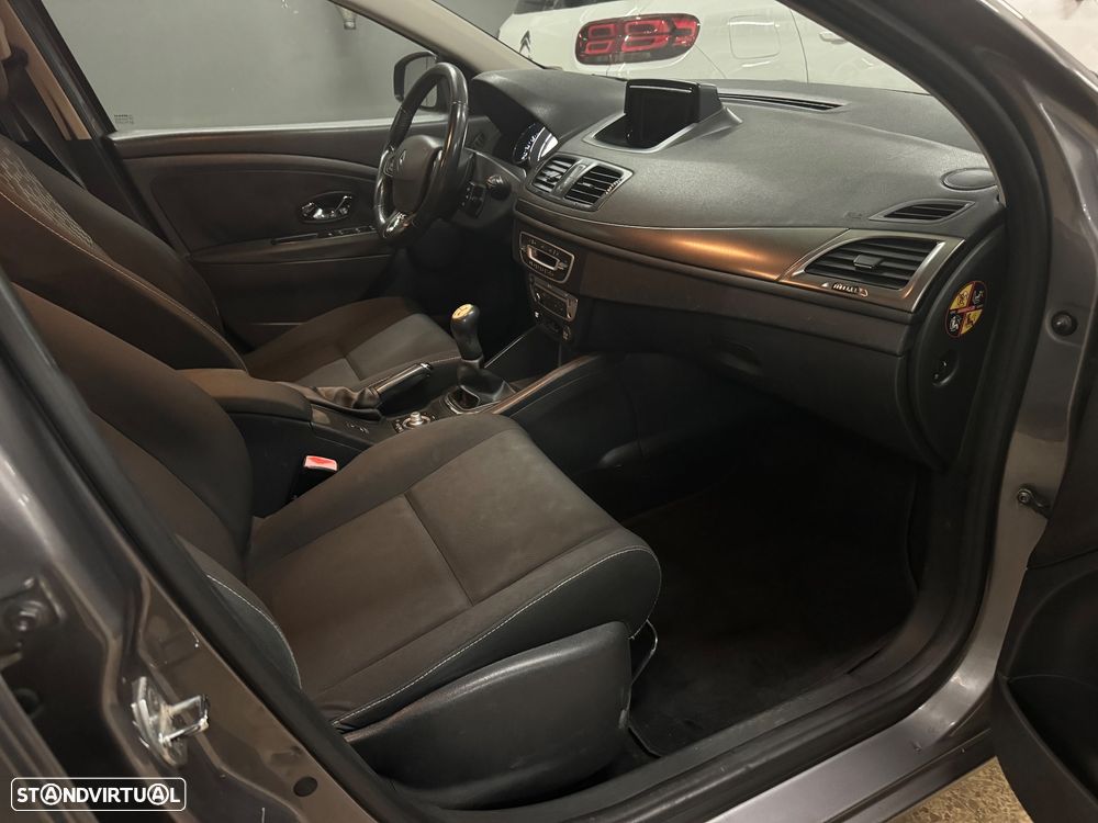 Renault Mégane dCi 90 FAP Paris - 10