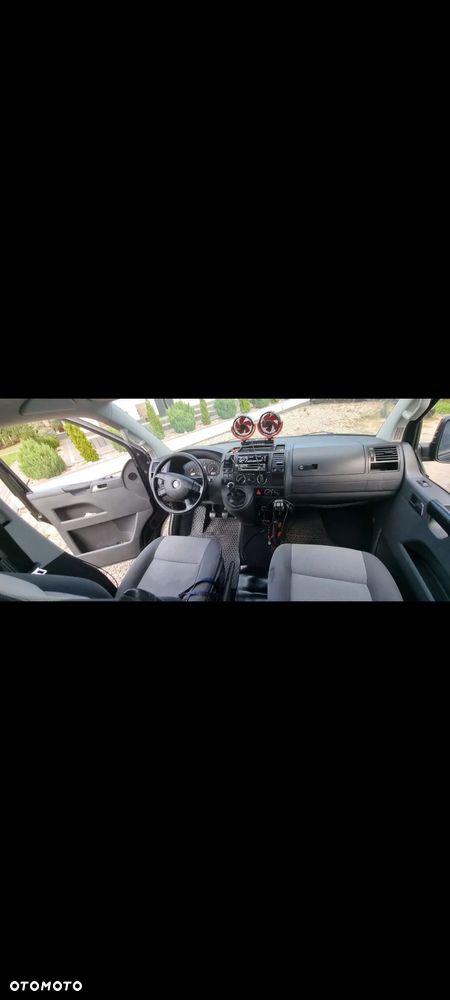 Volkswagen Multivan - 5