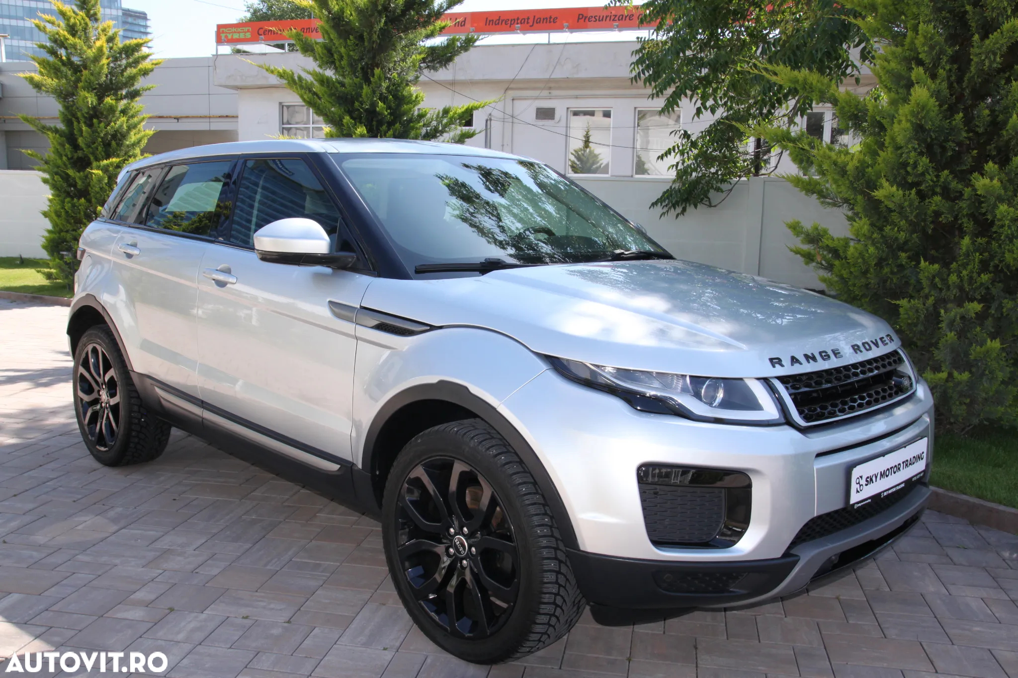 Land Rover Range Rover Evoque - 22