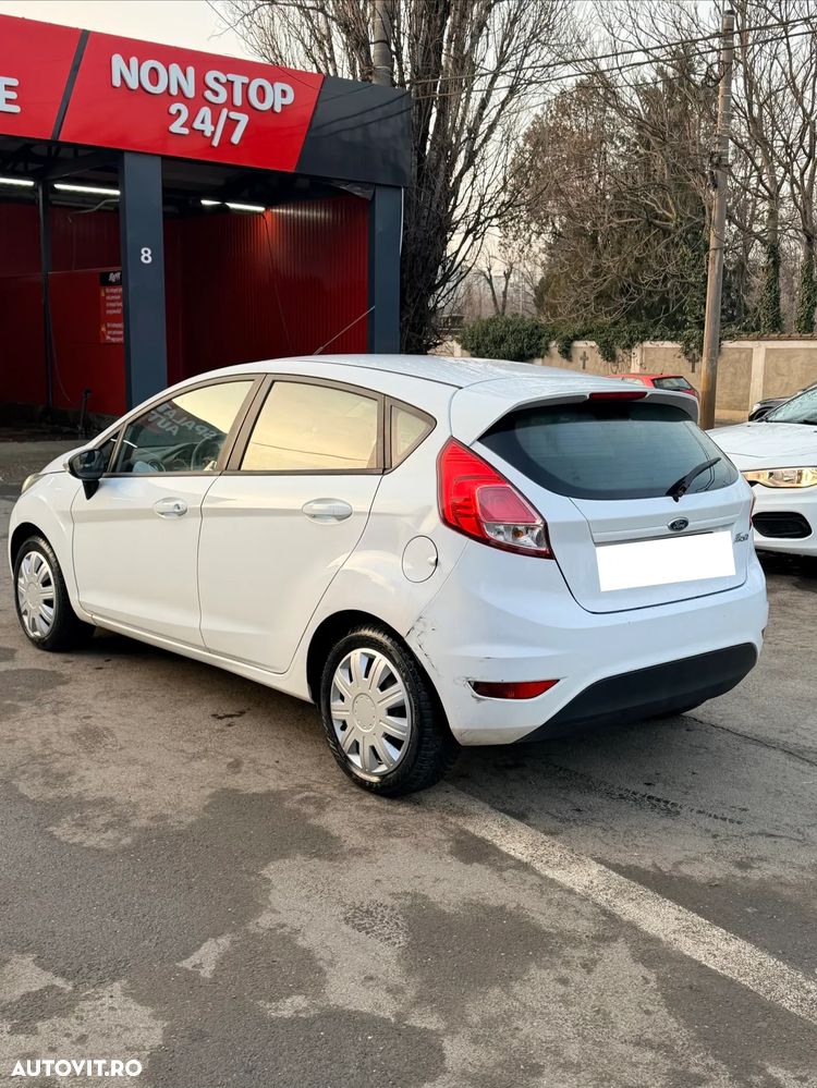Ford Fiesta - 6