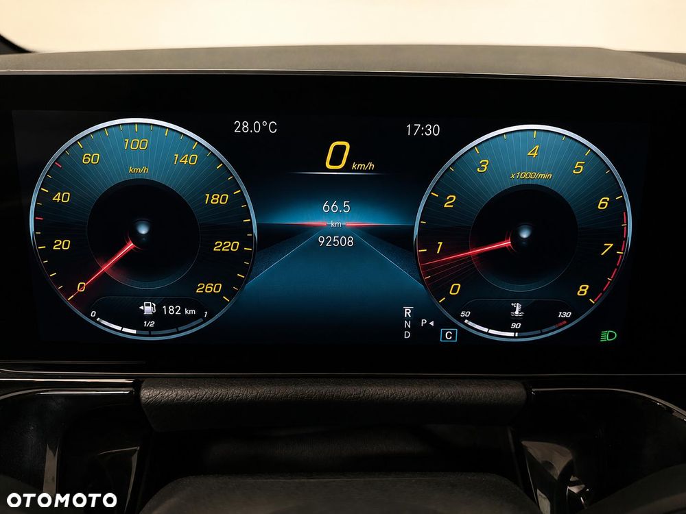 Mercedes-Benz GLA 250 AMG Line - 26