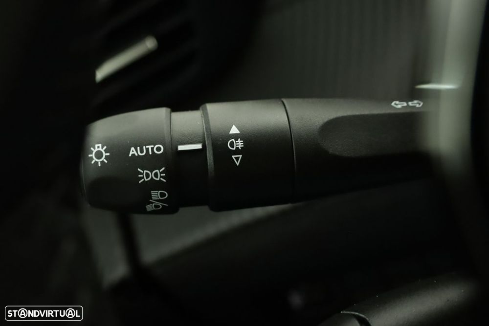 Peugeot 2008 1.2 Allure - 17