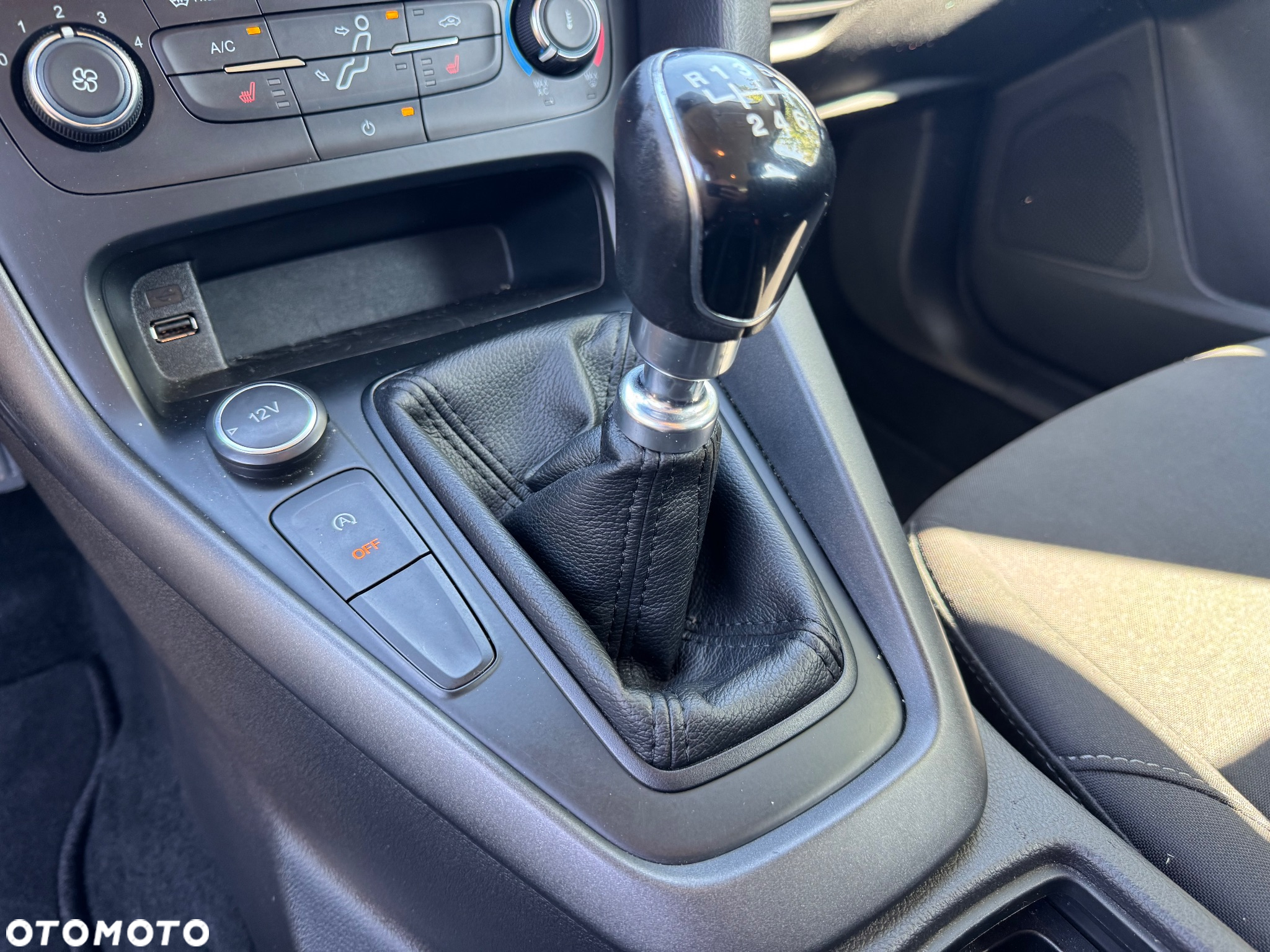 Ford Focus 1.0 EcoBoost Gold X ASS - 33