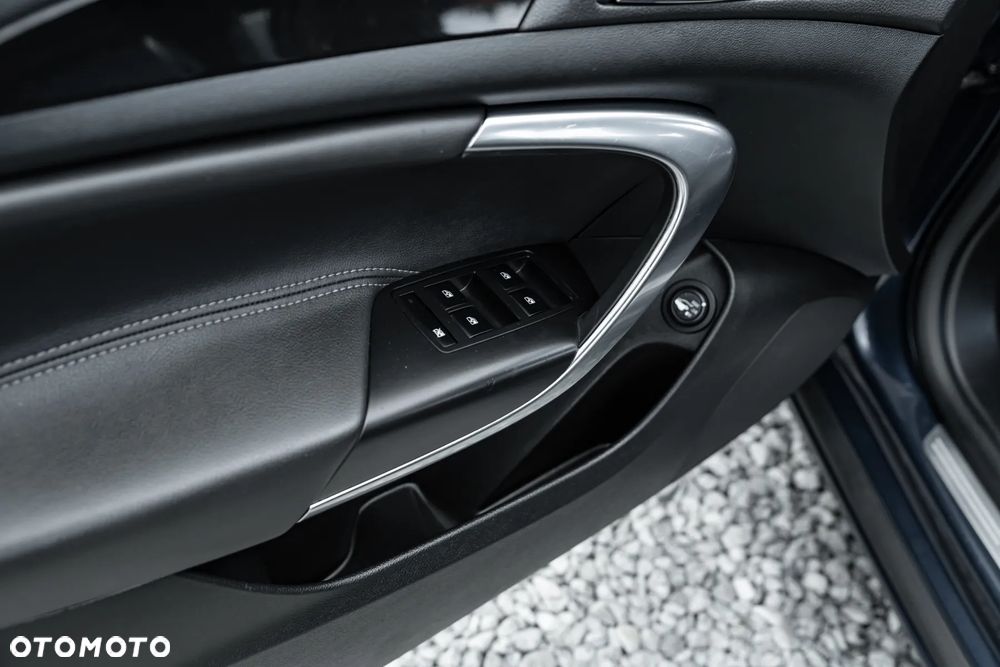 Opel Insignia 2.0 Turbo 4x4 Cosmo - 19