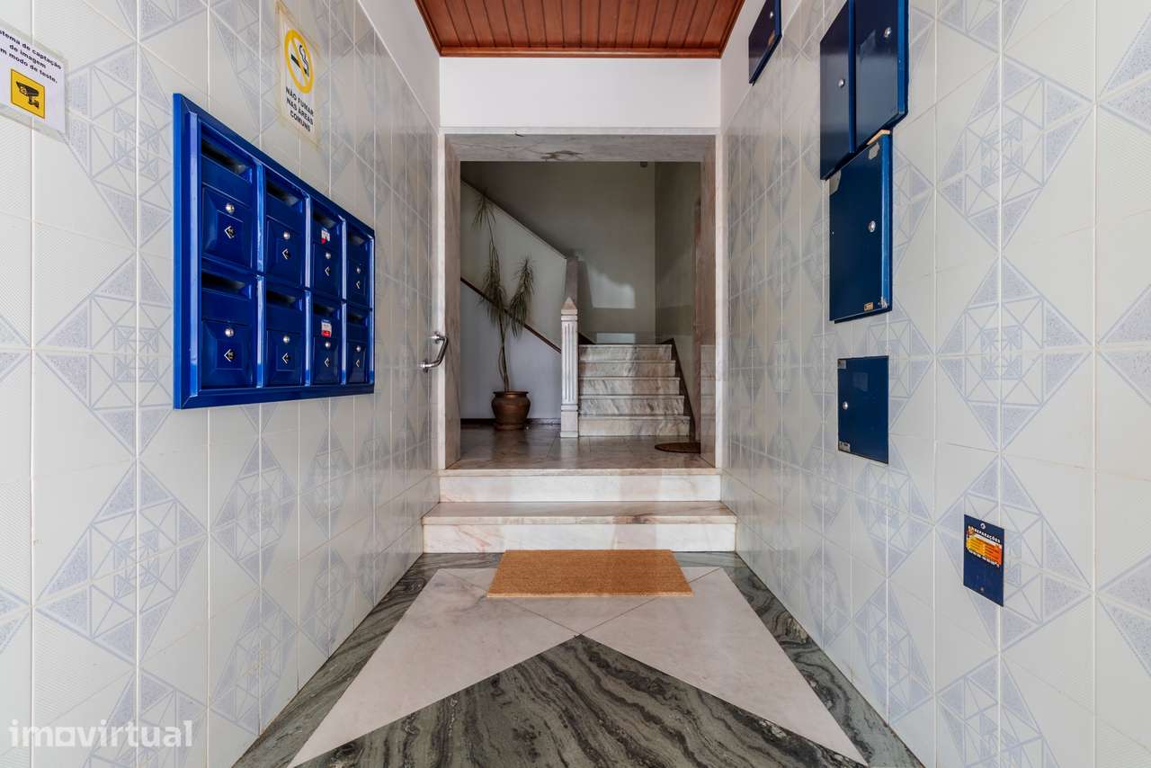 Apartamento T2 em Ouressa, Mem Martins - Grande imagem: 2/31