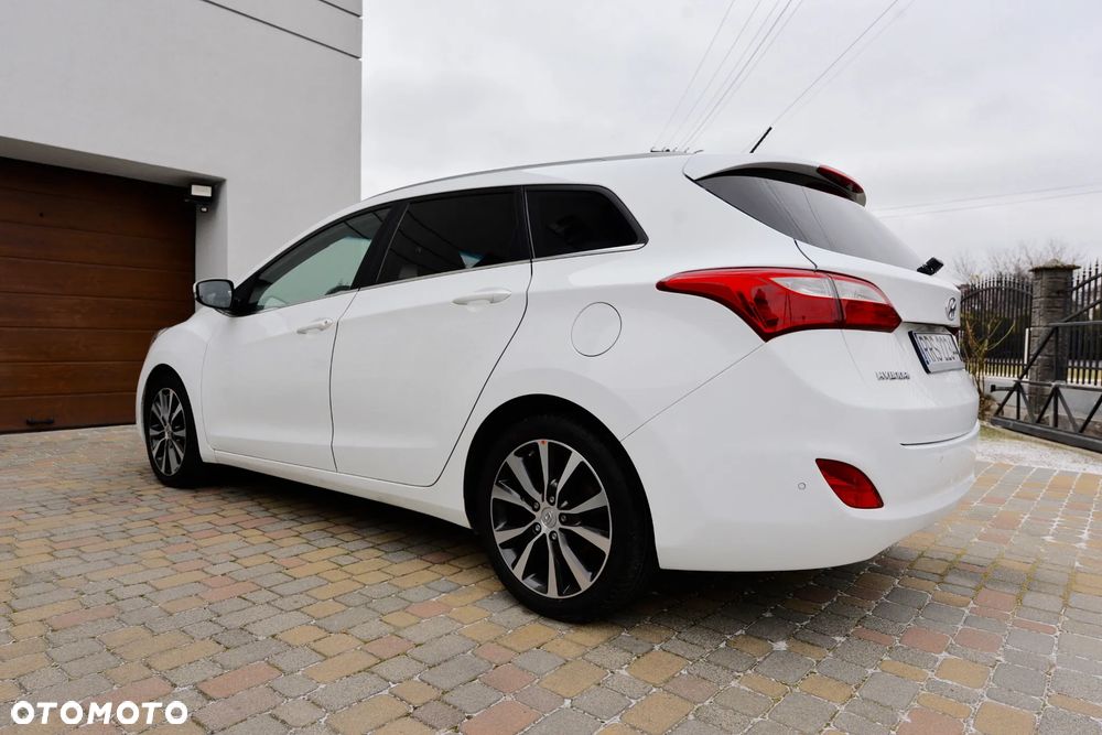 Hyundai i30 1.6 CRDI DCT Premium - 4