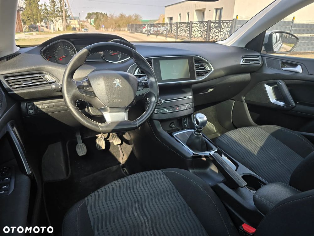 Peugeot 308 BlueHDi 120 Stop & Start Business-Line - 11