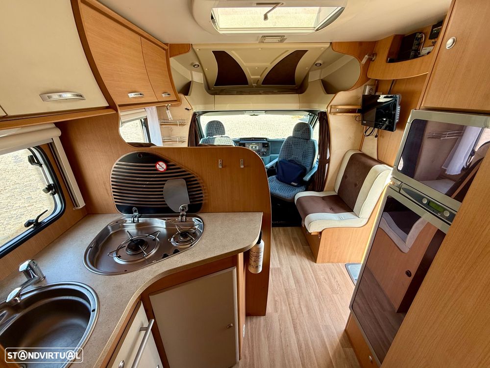 Chausson Flash 28 - Cama Central - 15