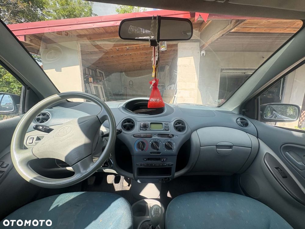Toyota Yaris - 6