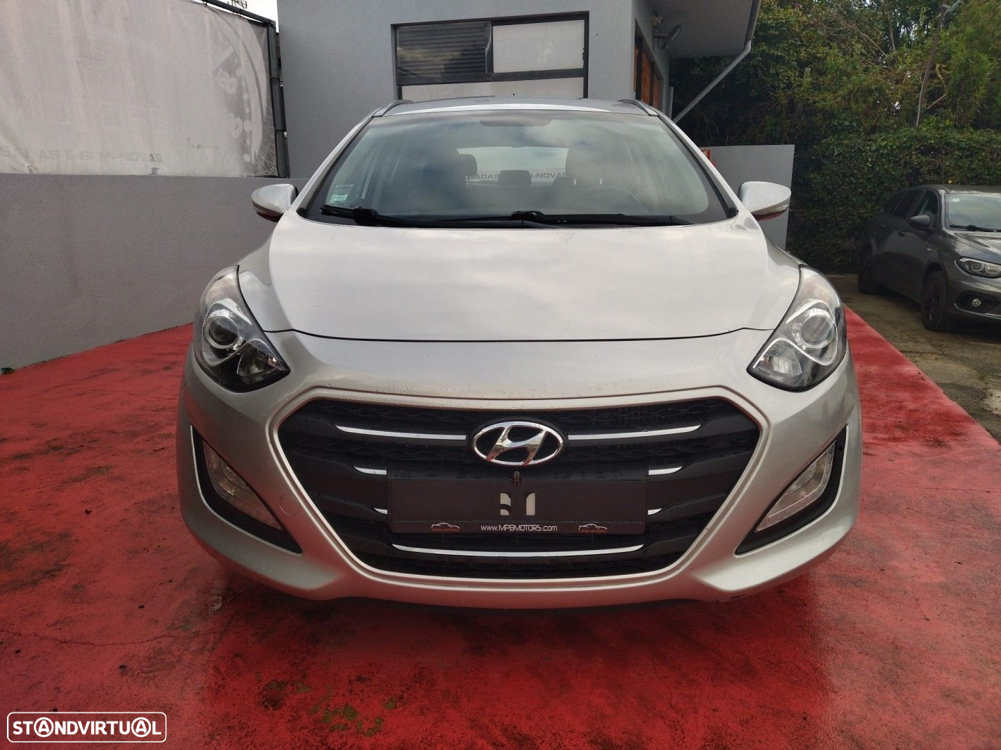 Hyundai i30 SW 1.6 CRDi Blue Comfort Auto AC+J17 - 2