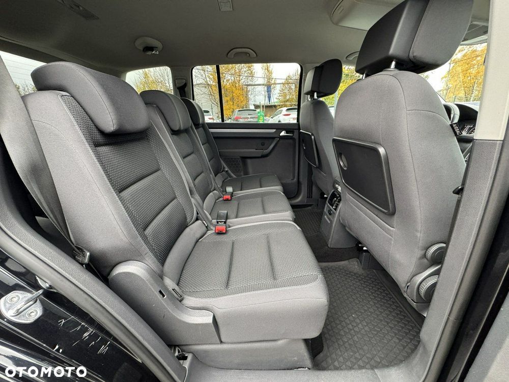 Volkswagen Touran 1.6 TDI DPF BlueMotion Technology Highline - 30