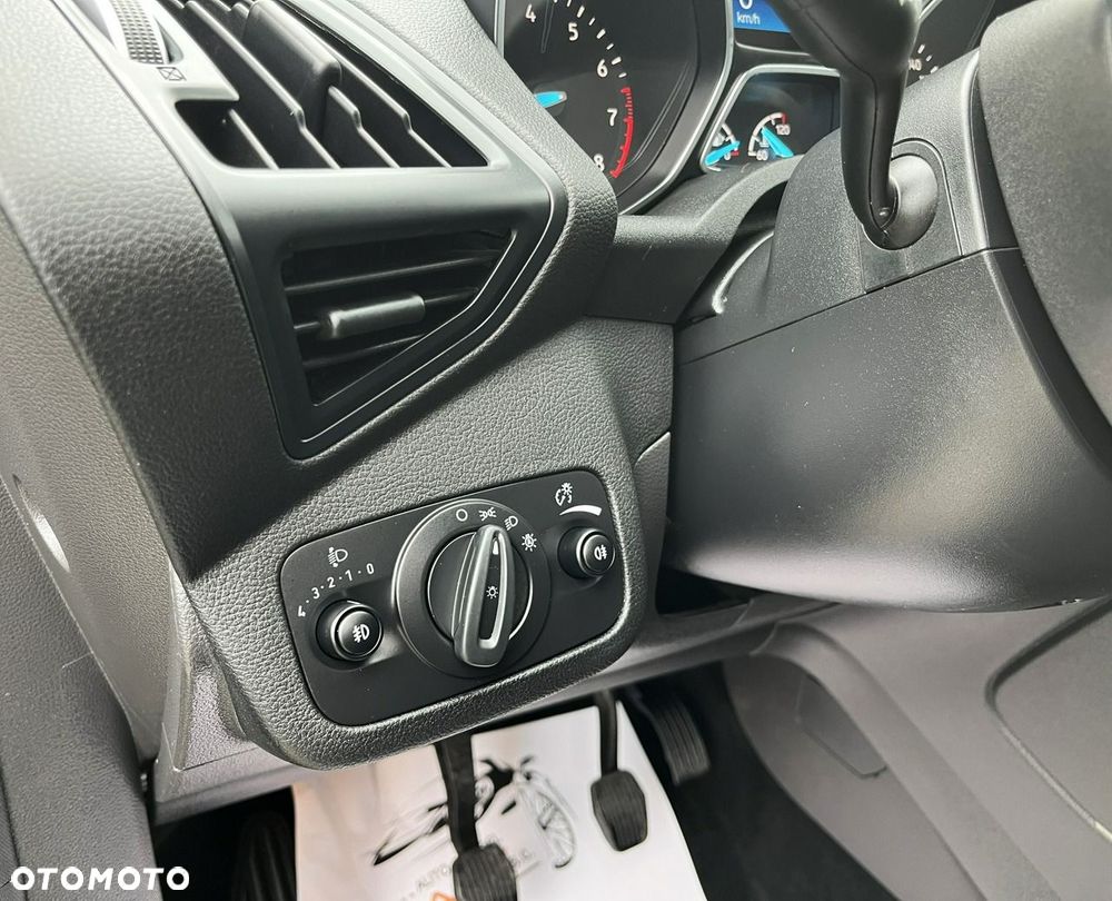 Ford Kuga 1.5 EcoBoost 2x4 Trend - 29