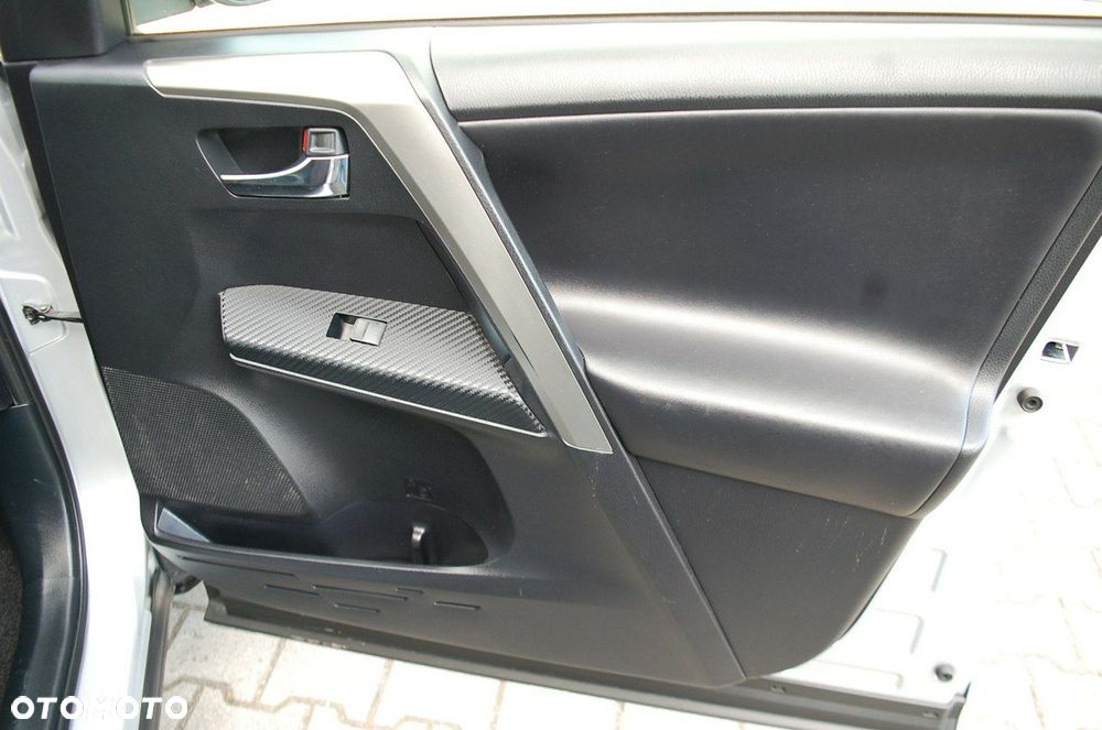 Toyota RAV4 - 32