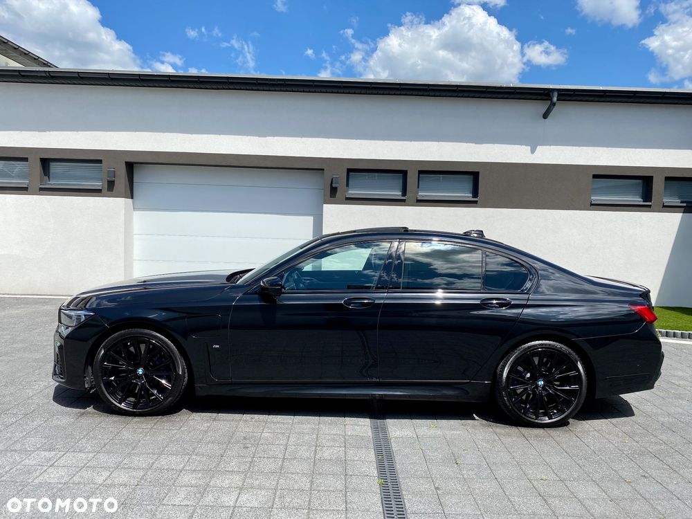 BMW Seria 7 745e sport - 14