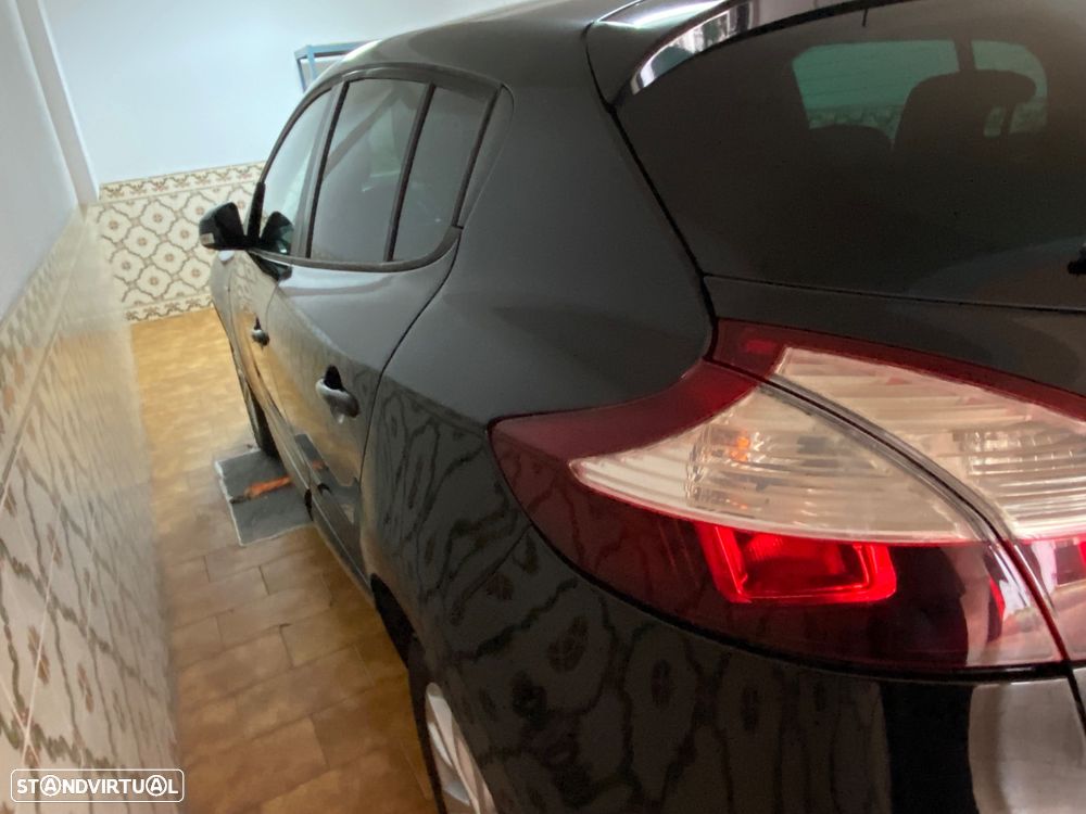 Renault Mégane 1.5 dCi Confort SS - 3