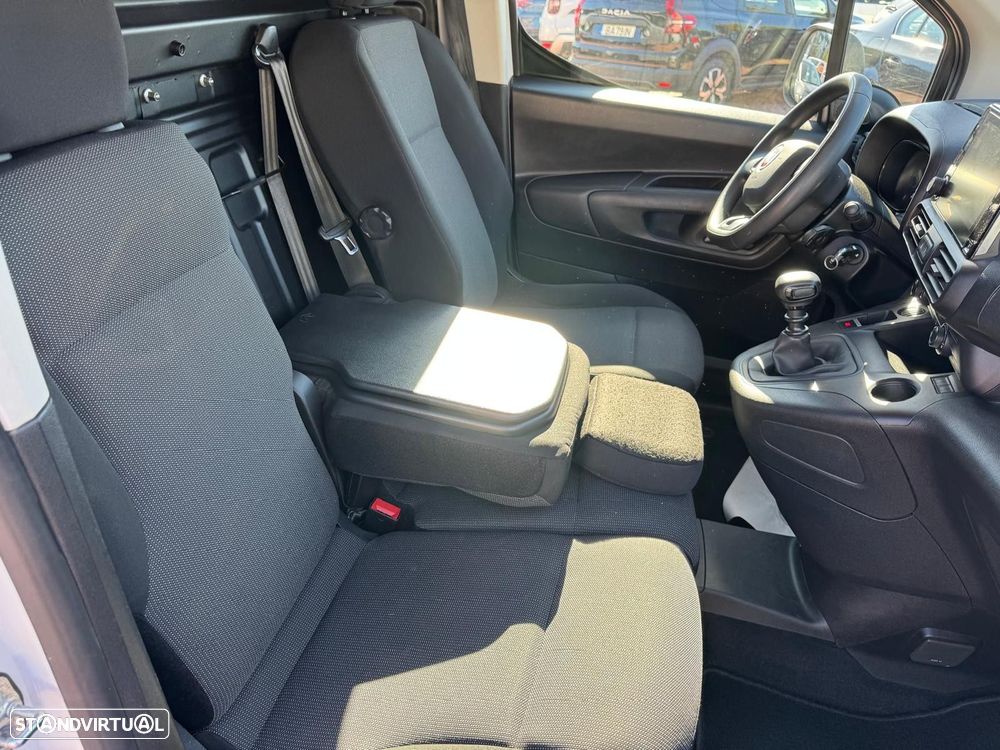 Fiat Doblo Outro - 16