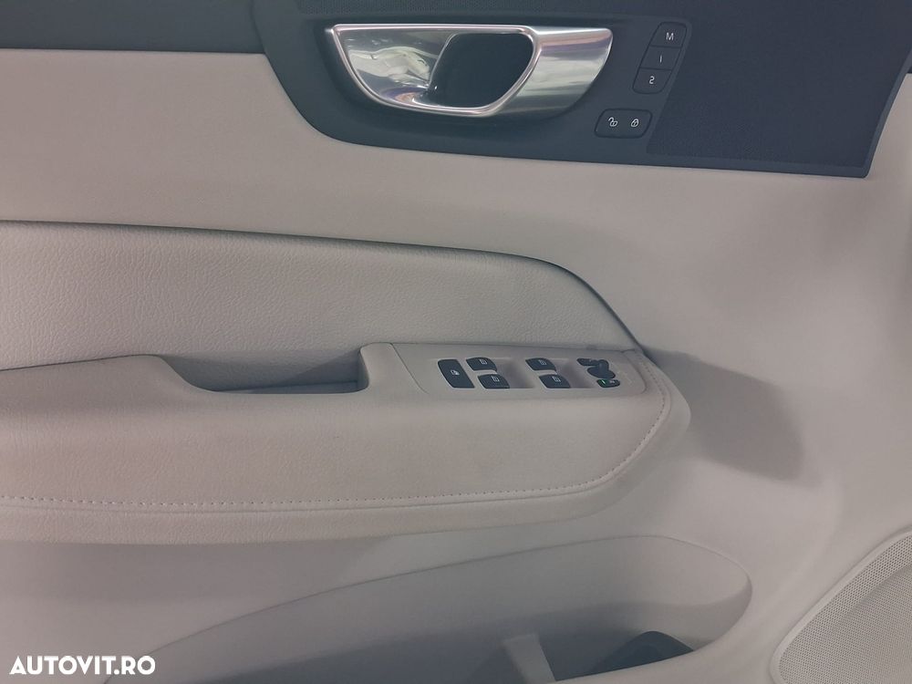 Volvo XC 60 B4 MHEV AT8 AWD Inscription - 10